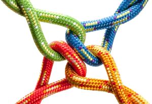 חייו המלאים של הקשר הריק